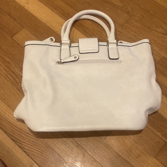 Purse - Picture 3 of 6